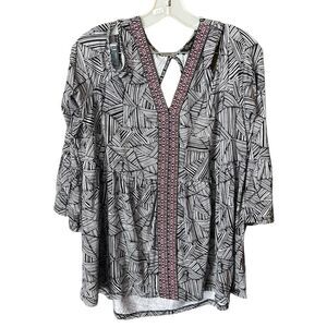 Cupio size Large embroidered open shoulder bell sleeve flowy boho festival top.